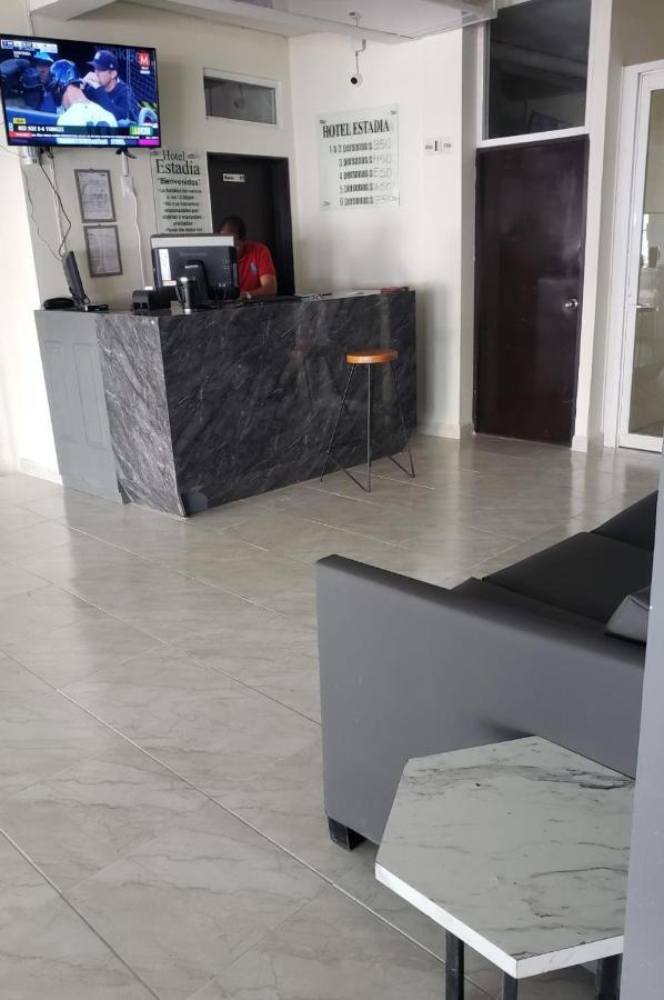Hotel Estadia León Dış mekan fotoğraf